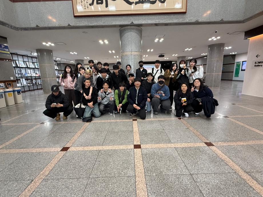 1학년 참커뮤니케이션 수업- 민송도서관 견학/ 교육